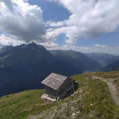 Arlberghaus Rocks Villa เฟลียร์ช ภายนอก รูปภาพ