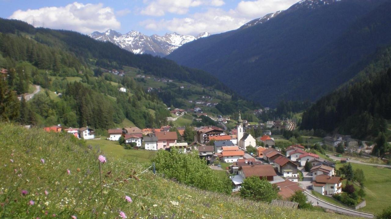 Arlberghaus Rocks Villa เฟลียร์ช ภายนอก รูปภาพ